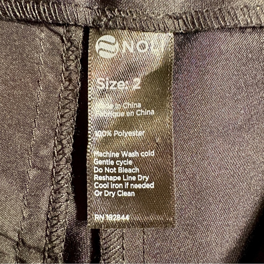 NWOT Noli Milan Black Satin Cargo Pants Size 2 - Picture 11 of 11